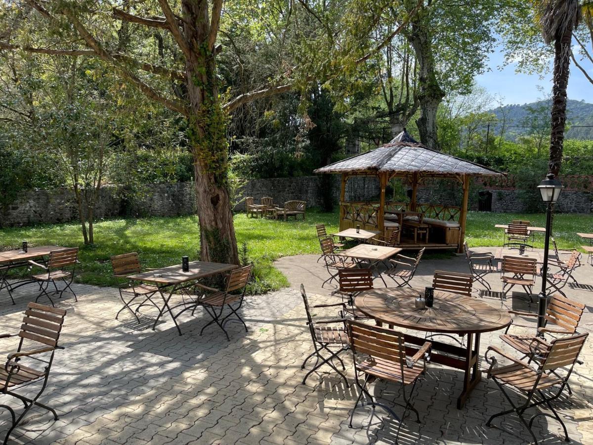 Logis Restaurant Le Domaine De La Regaliere Hotel Anduze