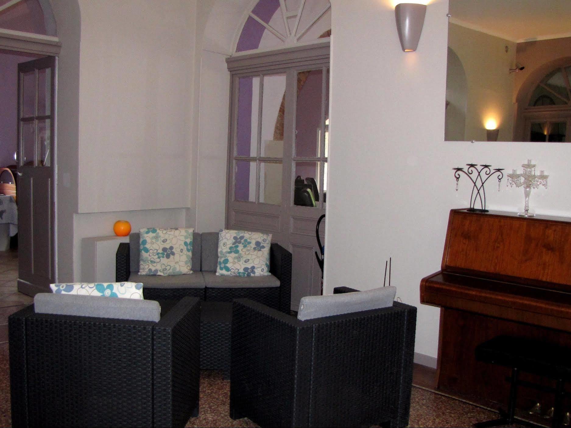 Hotel Logis Restaurant Le Domaine De La Regaliere Anduze